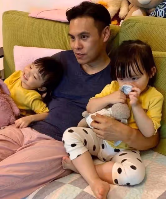 熊黛林丈夫曬娃語氣寵溺，萌娃圓腦袋乖巧，顏值被指不如方媛女兒