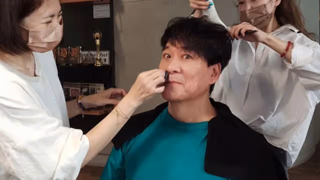 發福了！周華健賣力開唱，肚腩藏不住