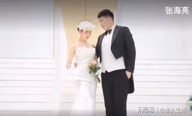 大衣哥兒子二婚高清婚紗照曝光,陳亞男已清空帳號,不再帶貨