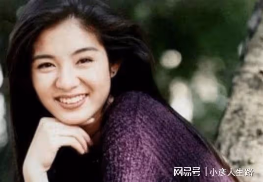 47歲楊采妮近況曝光,曾與金城武吳奇隆傳緋聞,婚後幸福美滿