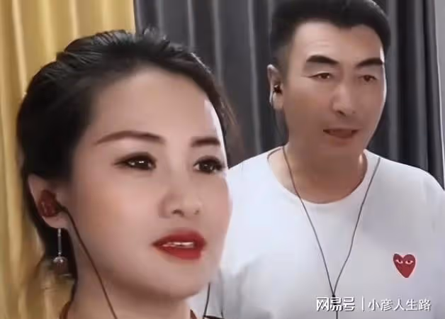 85歲馬玉琴哭腫眼,稱後悔嫁小老公,李玉成與新歡避嫌卻發文不舍