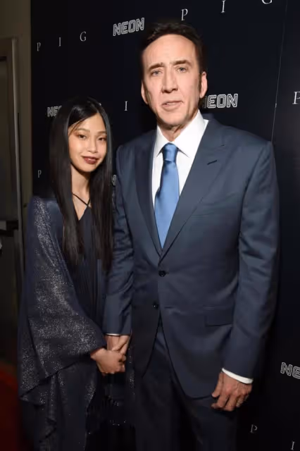 尼古拉斯·凱奇和妻子柴田梨子的第一個孩子出生