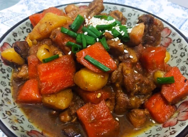 【營養好吃的家常菜】土豆胡蘿蔔燒雞