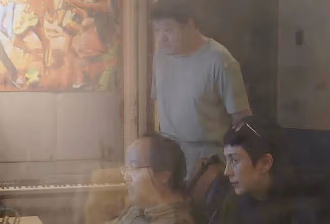 53歲竇唯近況曝光 白髮顯滄桑越來越「慈祥」