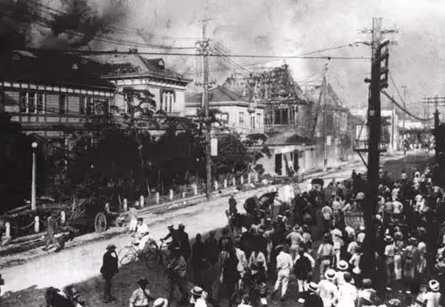 1945年,歌手李香蘭因漢奸罪被判死刑,臨刑前因一句話被當場釋放