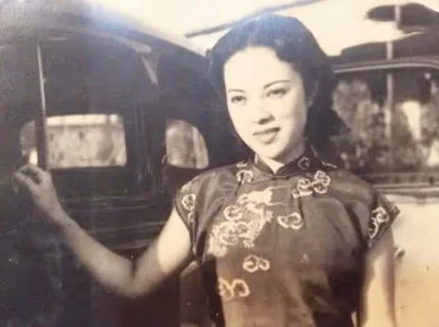 1945年,歌手李香蘭因漢奸罪被判死刑,臨刑前因一句話被當場釋放