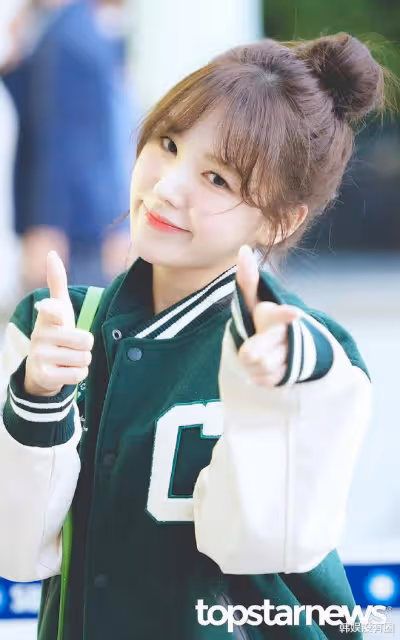 Redvelvet Wendy曬運動照,解鎖高難度姿勢,大秀苗條身材
