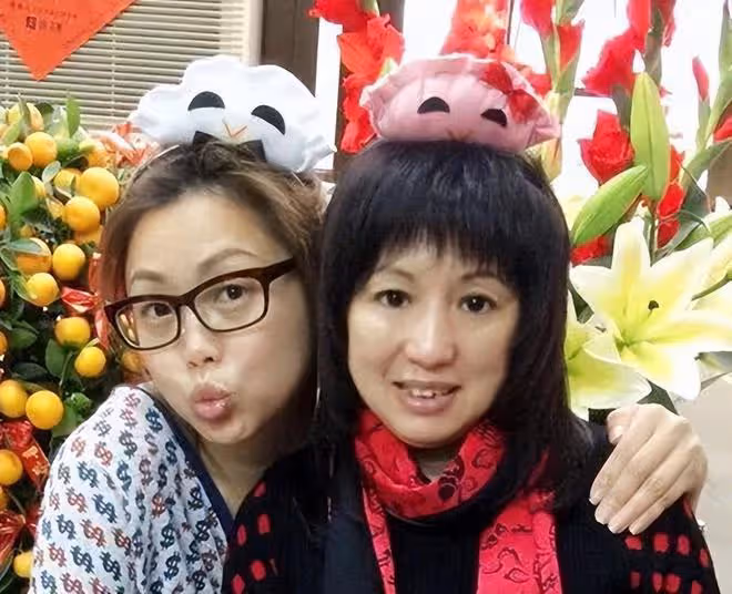 梅小惠拎萬元包現身！轉行做生意賺到盆滿缽滿，56歲仍未婚無兒女