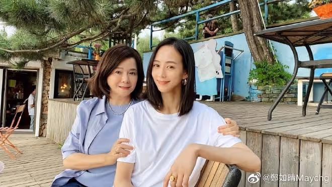 張鈞甯40歲生日,母親從台北飛青島為她慶生,自稱千里尋女記