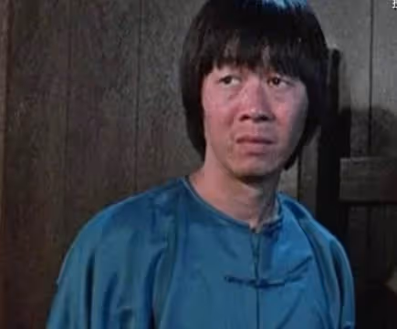 香港演員許冠英，與師傅林正英一天離世，拒絕金馬獎一生未娶
