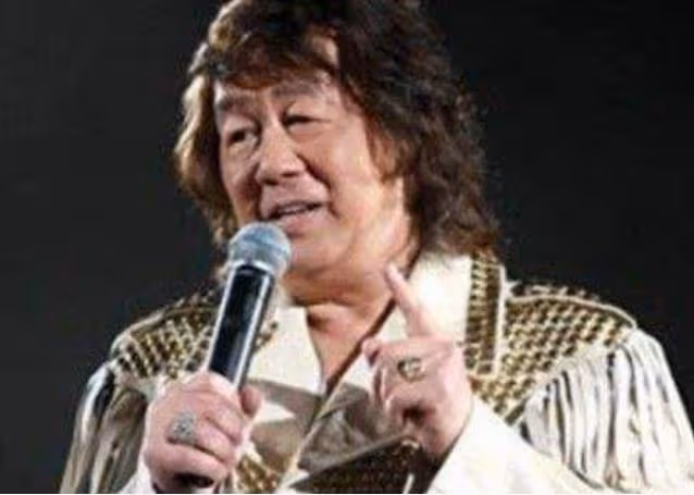 香港演員許冠英，與師傅林正英一天離世，拒絕金馬獎一生未娶