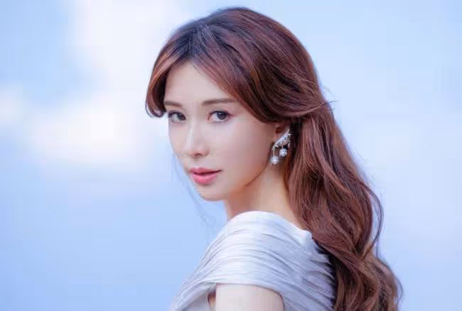 大S和林志玲合影火了,氣質差異有爭議,被指「像婆婆和媳婦」,網友:差別有一點大