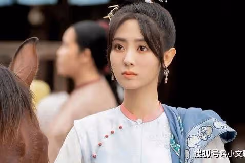 《飛狐外傳》胡斐喜歡程靈素嗎？《飛狐外傳》程靈素死的那一段原文在第幾章