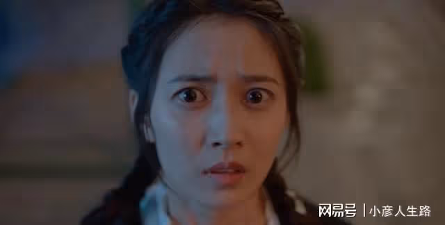 全程瞪眼，憨笑不止？女一號陳鈺琪把「花痴」玩出新花樣！