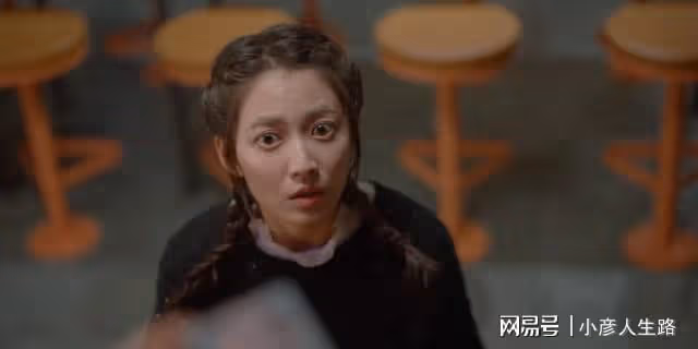 全程瞪眼，憨笑不止？女一號陳鈺琪把「花痴」玩出新花樣！