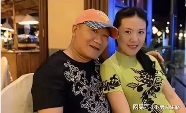59歲謝東給4歲兒子慶生,兒子想要漂亮媳婦和蛋糕,跟爹一樣出息