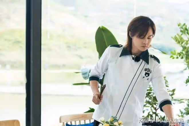 27歲入圈,29歲就成名,尹正的性格比演技圈粉