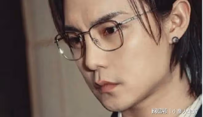 27歲入圈,29歲就成名,尹正的性格比演技圈粉