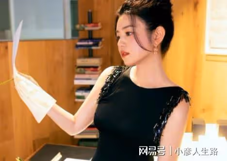 陳妍希疑懷二胎,臉部浮腫小腹凸起顯孕味,經超一句話破婚變傳聞