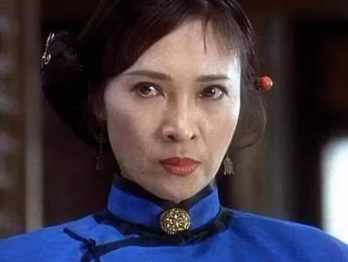 傳奇影后蕭芳芳!74歲罕露面,怒甩謝賢離婚秦祥林後「二婚超幸福」網友:活出了女人該有的樣子