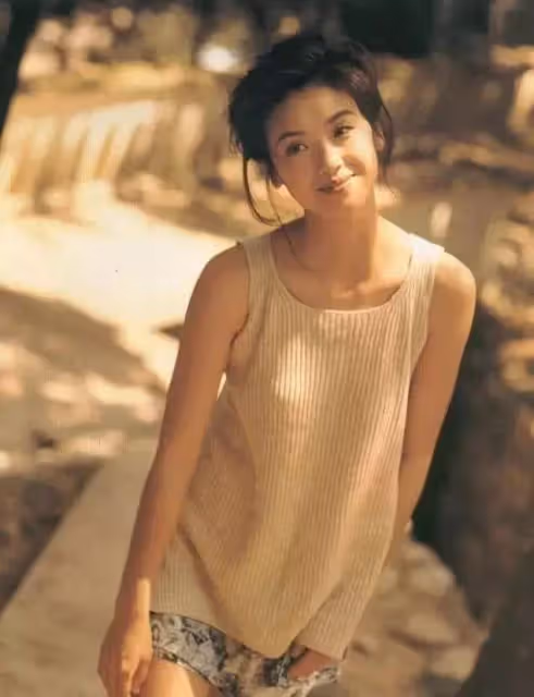 劉德華曾對她下跪求婚!與男友「相戀12年」卻遭家暴 分手後「低調隱退嫁人生子」過簡單平淡生活