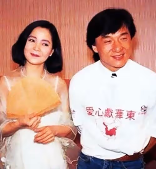 被嫌棄的一生!小龍女吳卓林「母拿她當上位籌碼」親父始終不認 遠赴加拿大「放下過去陰霾」與同性女友生活