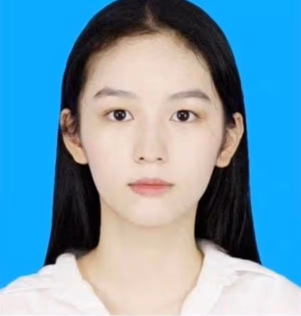 四小花旦「證件照」曝光!趙露思甜美清純,虞書欣可愛呆萌,而她美到認不出