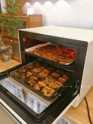 烤五花肉🥩這個夏天除了西瓜🍉當然還有燒烤🥓擁有烤箱的快樂🍺
