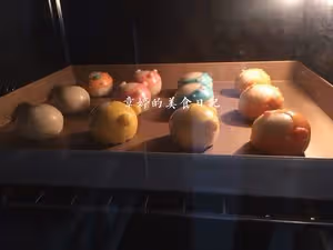 卡通蛋黃酥