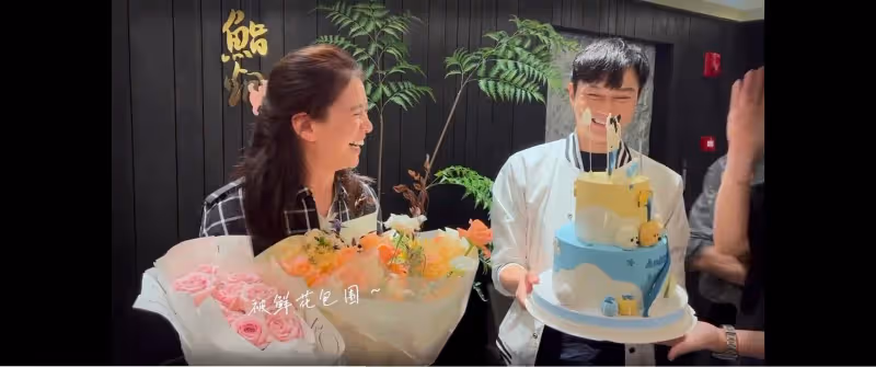 張智霖為袁詠儀慶51歲生日　夫妻當眾親吻擁抱曬恩愛