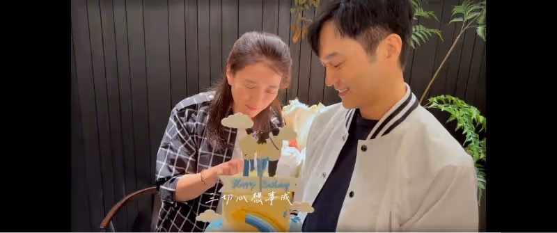 張智霖為袁詠儀慶51歲生日　夫妻當眾親吻擁抱曬恩愛