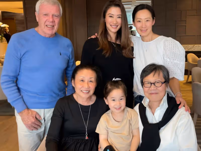 未婚低調產女　謝婷婷首度公開女兒正面照