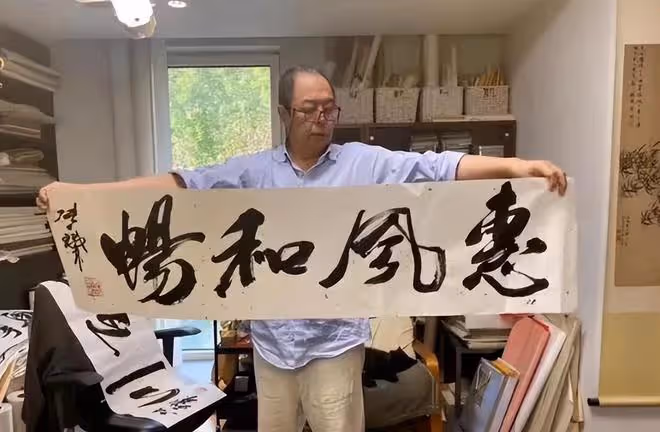 「要錢不要臉」的8位帶貨明星,撈錢的嘴臉太難看,窮成這樣了?