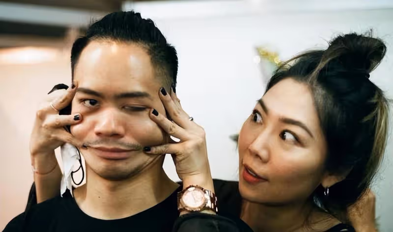 李純曬出兩人秘密結婚八個月後的照片，為隱瞞婚姻感到愧疚：對不起老婆
