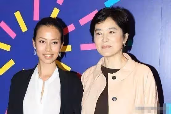嫁大5歲二婚香港富豪,為繼女創辦幼兒園,林青霞如此究竟為何?