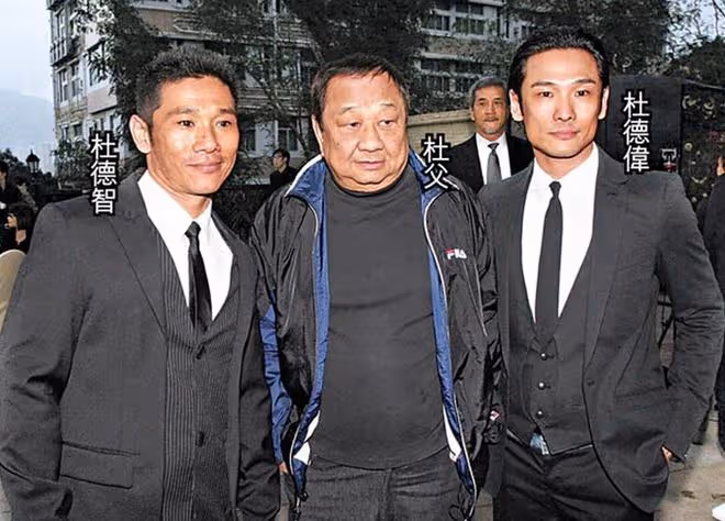 杜德偉哥哥息影24年近況!64歲身材健碩似小伙,跟弟弟長相太相似