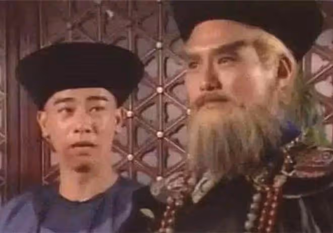 港星王俊棠到廣東農村吃席!燒肉燒鴨擺滿桌,嘗試放鞭炮太開心