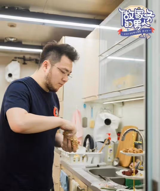 宋丹丹一家罕見同框,大讚兒媳是好媽媽,婆媳談心關係融洽惹人羨