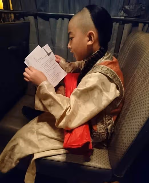 TVB知名童星憑新劇出圈!戲外精通武術,曾與視帝兩度演父子