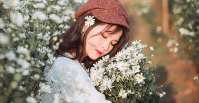 32歲相親女要2.3萬名牌包，男人同意後卻嚇跑女生，真機智