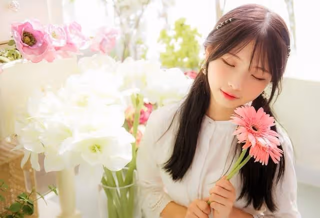 帶年輕小三去女兒婚禮,見到那個黃臉婆前妻後男人崩潰了:憑什麼