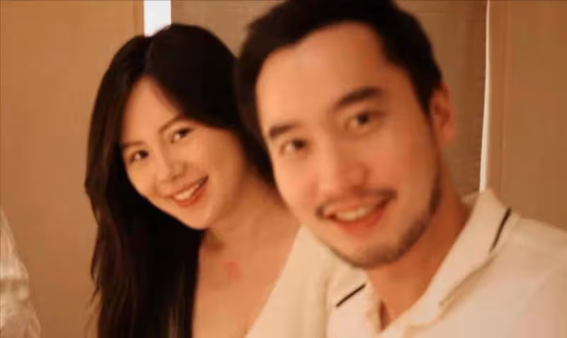 賴弘國曬夫妻合照慶祝老婆坐完月子，女方產後浮腫但素顏依舊清秀
