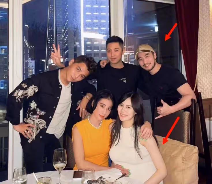 賴弘國曬夫妻合照慶祝老婆坐完月子，女方產後浮腫但素顏依舊清秀