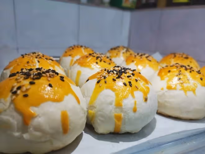 麻薯蛋黃酥，酥掉渣‼️（給出單個需要的材料量）