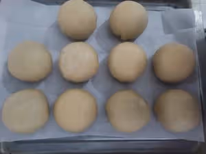麻薯蛋黃酥，酥掉渣‼️（給出單個需要的材料量）