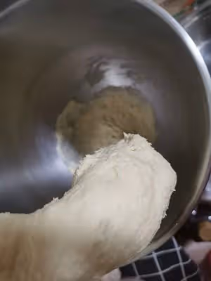 軟妹子～香蔥肉鬆麵包