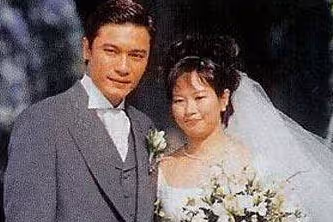 甘當地下情人18年!她相貌平平「卻嫁給了TVB最強視帝」 9年後 「自願離婚分走4000萬」 :是一種解脫