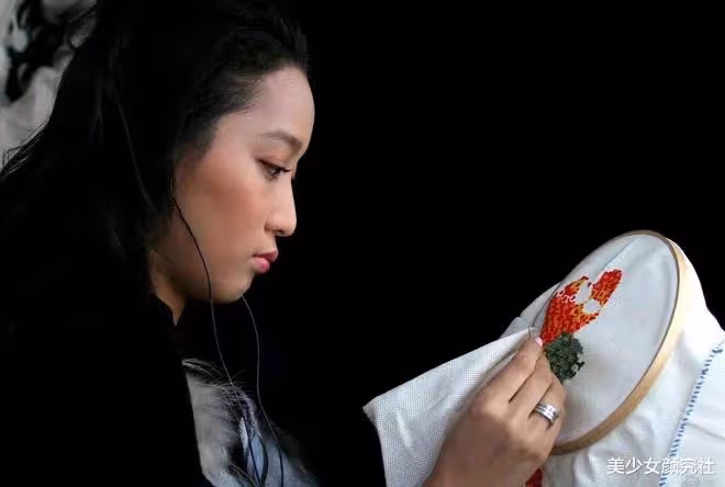 娛樂圈「最慘女星」!孕期被出軌,小三還是未成年。網友:她竟然選擇原諒?