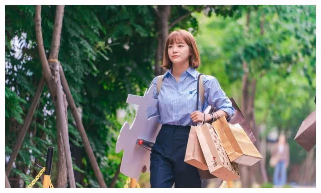 《社內相親》爆紅後,金世正成漫改劇女王,新戲敗北的3大關鍵