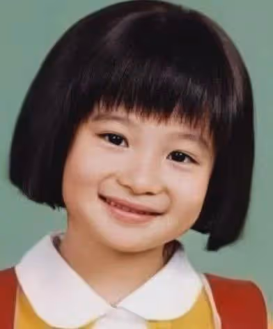 真人版小丸子長大變天才美少女!原來系混血兒童星!精通四國語言
